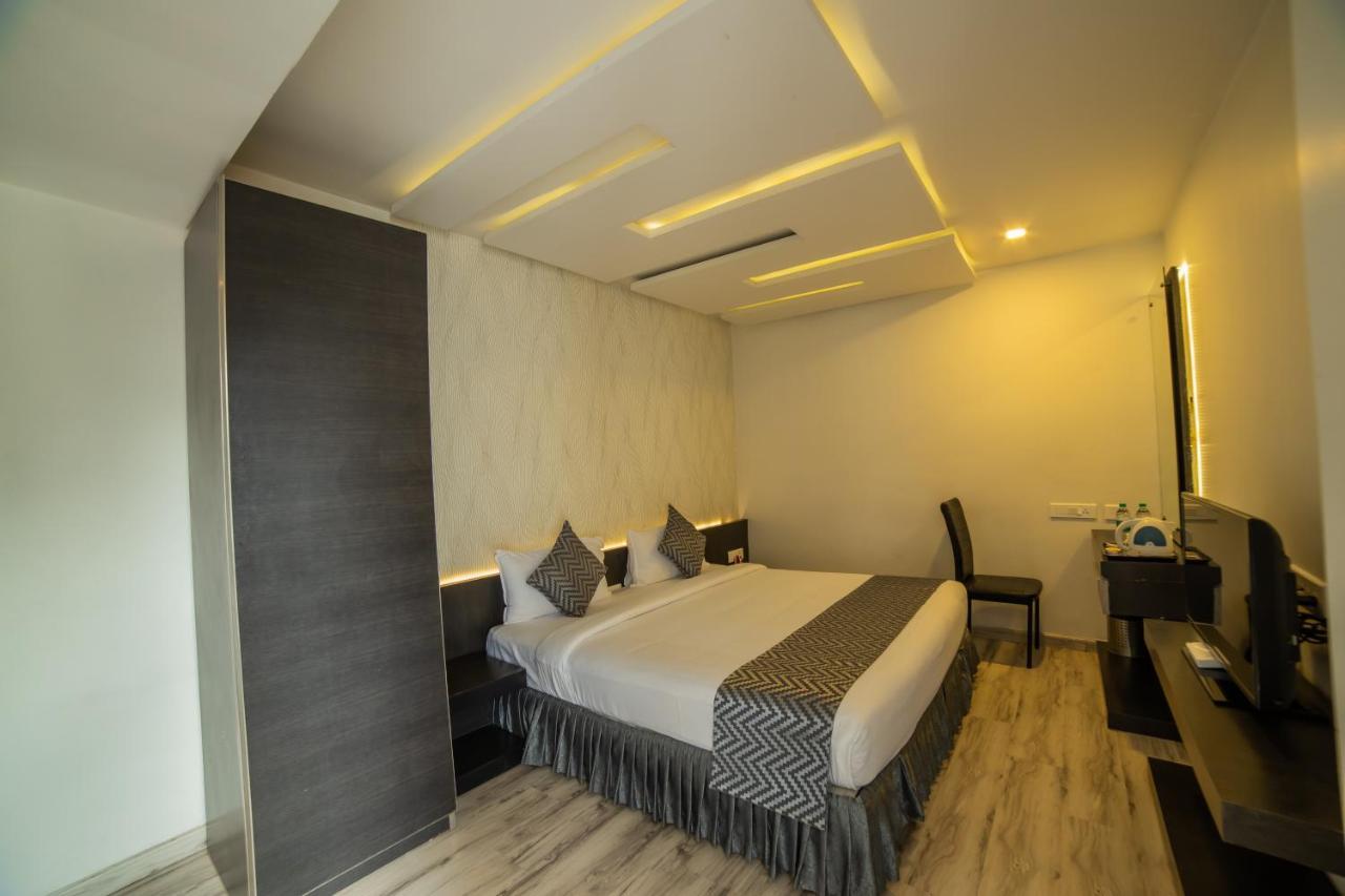 Hotel Poppys Tower Coimbatore Exterior foto