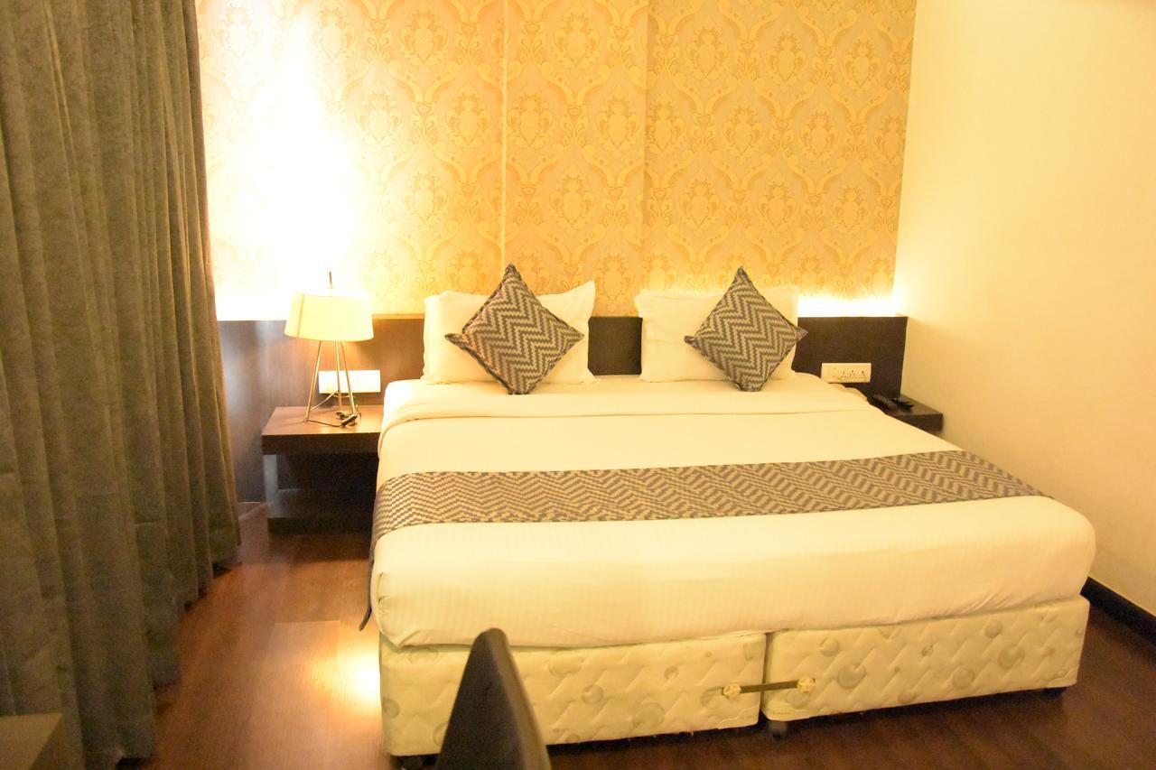 Hotel Poppys Tower Coimbatore Exterior foto