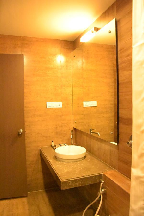 Hotel Poppys Tower Coimbatore Exterior foto