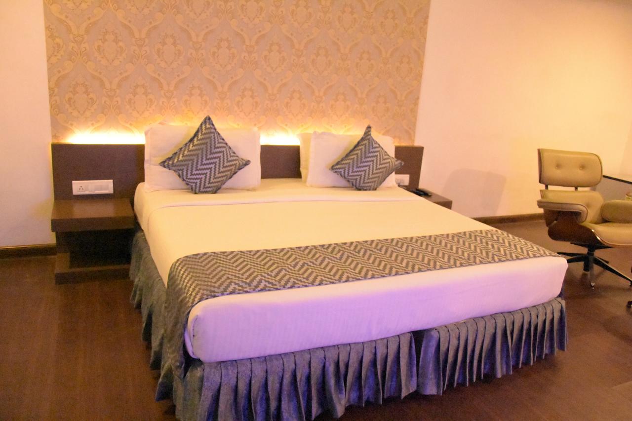 Hotel Poppys Tower Coimbatore Exterior foto