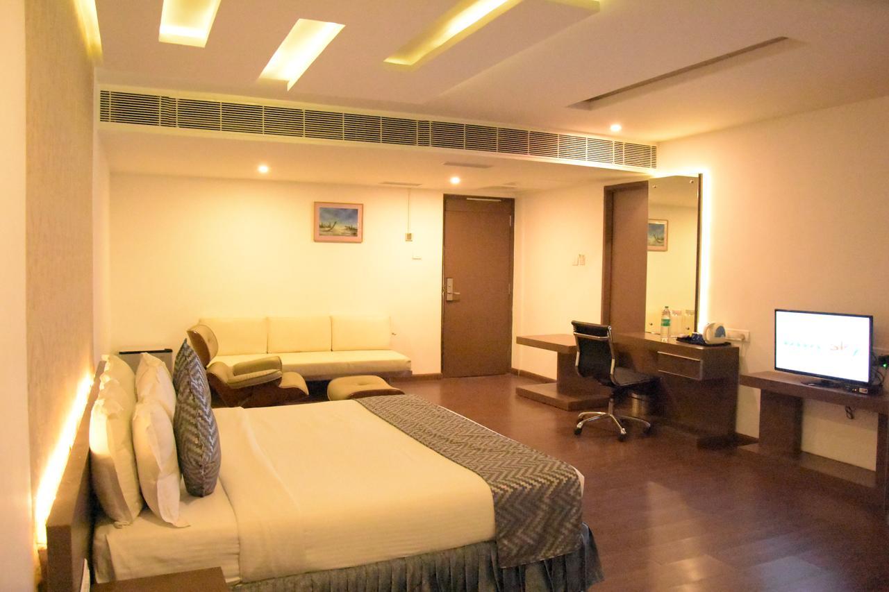 Hotel Poppys Tower Coimbatore Exterior foto