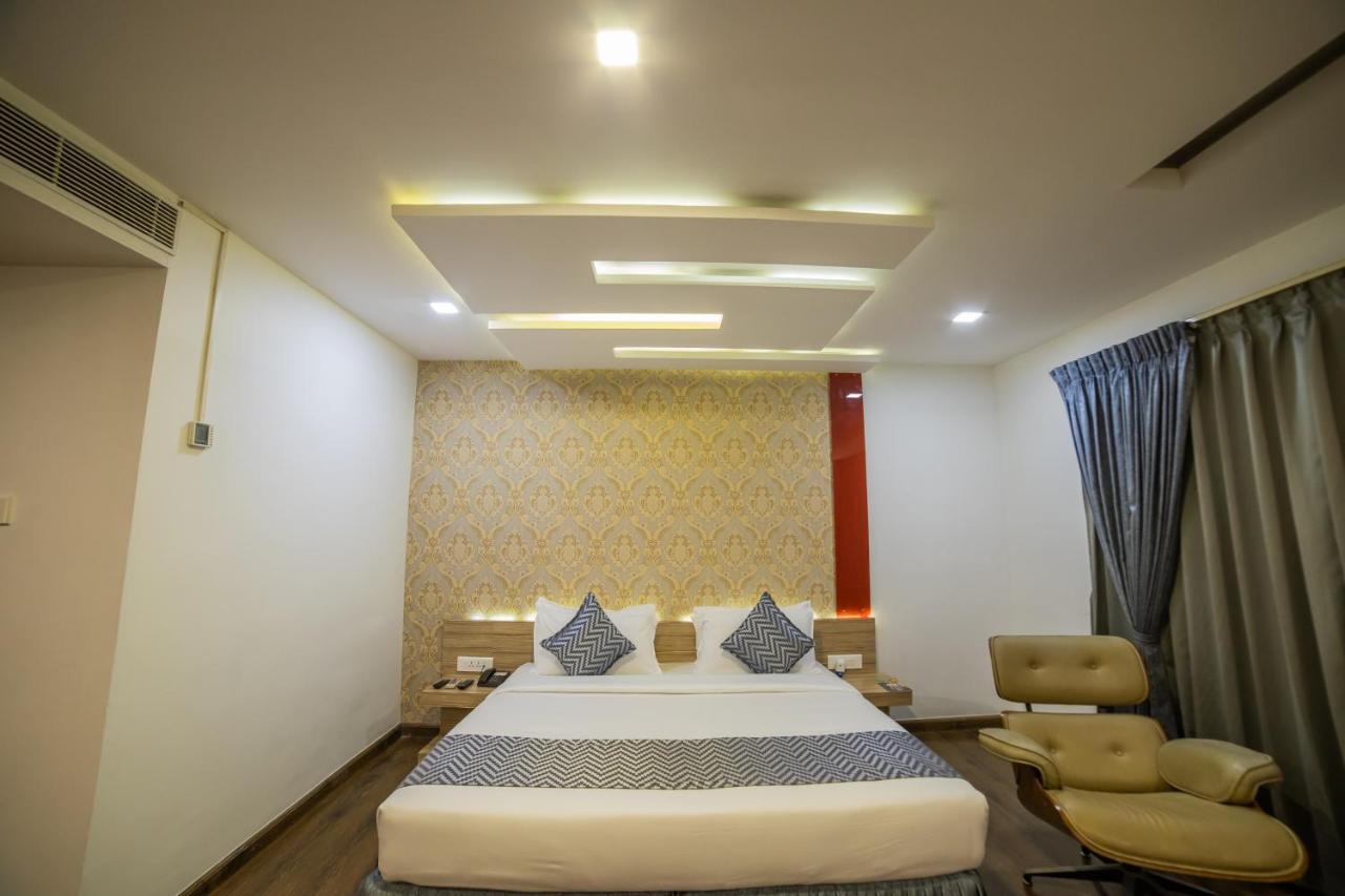 Hotel Poppys Tower Coimbatore Exterior foto